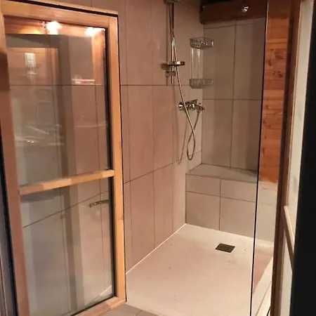 بيت للعطل Maison De Henri Et Michele *